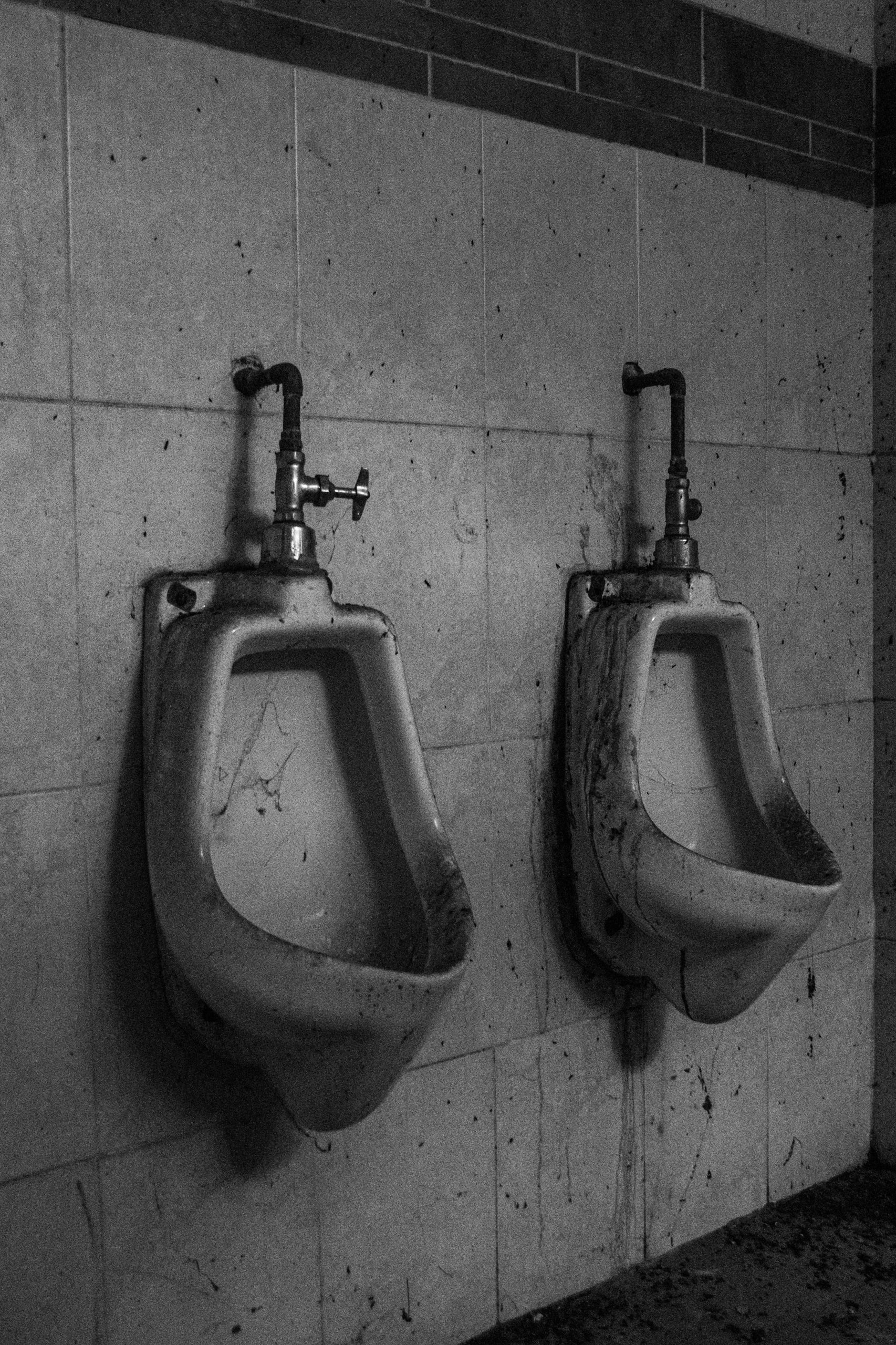 Installation optimale hauteur d'évacuation WC